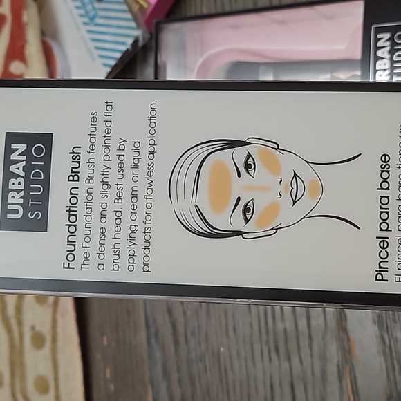 Set of 3 Urban Studio midnight mist foundation brush - Picture 6 of 8